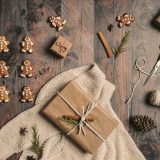 Idées de cadeau écolo, utile, zéro déchet, immatériel… Guide pour un Noël écoresponsable.